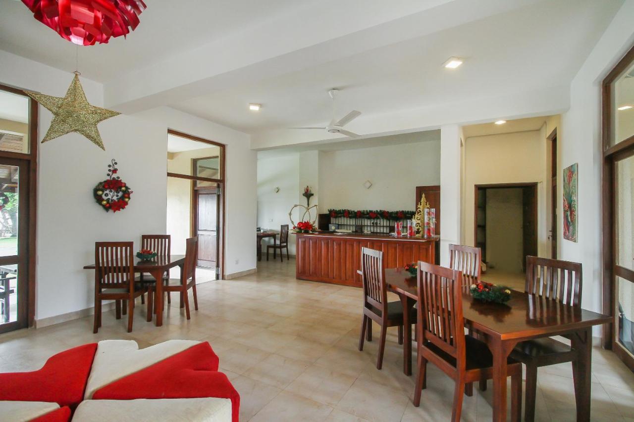 Maresia Beach Villa Wadduwa Exterior foto